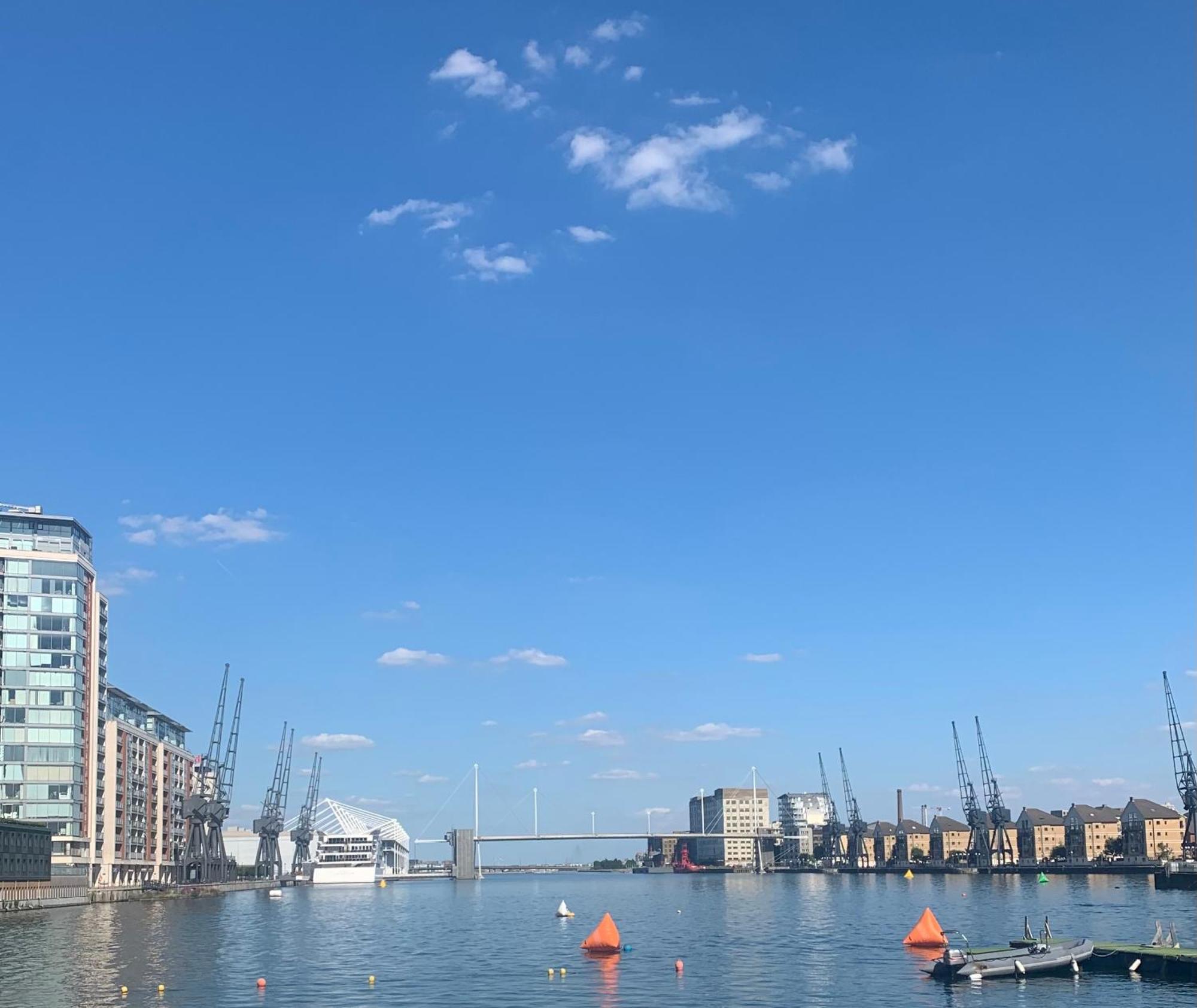 Excel, O2, Canary Wharf, London City Airport - Free Parking ภายนอก รูปภาพ